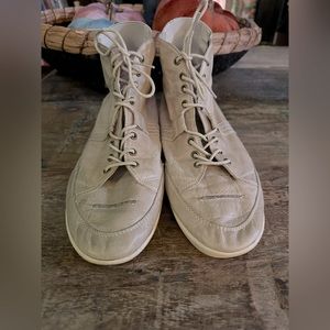 Size 39 (women’s 8.5 US) cream color neutral lace up high tops